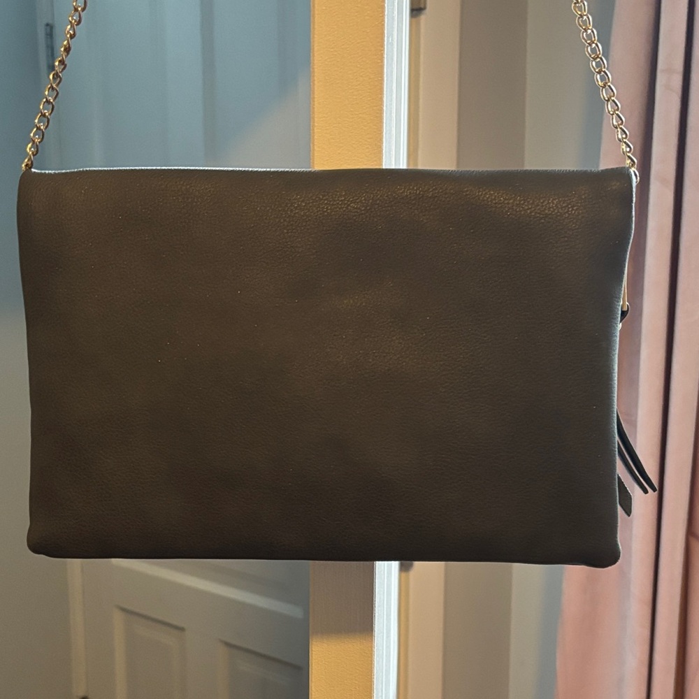 Elegant Black Leather Shoulder Bag - Picture 3 of 7